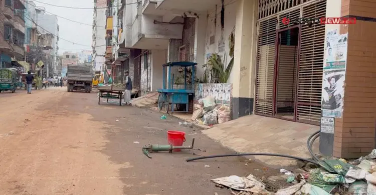 মাসের পর মাস ধরে পানির সংকটে ভুগছে মিরপুর-১১