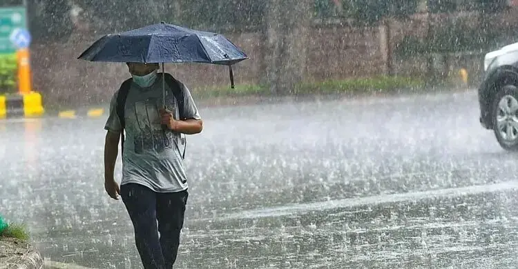 চট্টগ্রাম বিভাগে বজ্রসহ বৃষ্টির আভাস