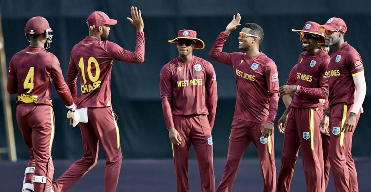 ৫০ ওভারই স্পিন করিয়ে ওয়ানডে ইতিহাসের রেকর্ড ওয়েস্ট ইন্ডিজের