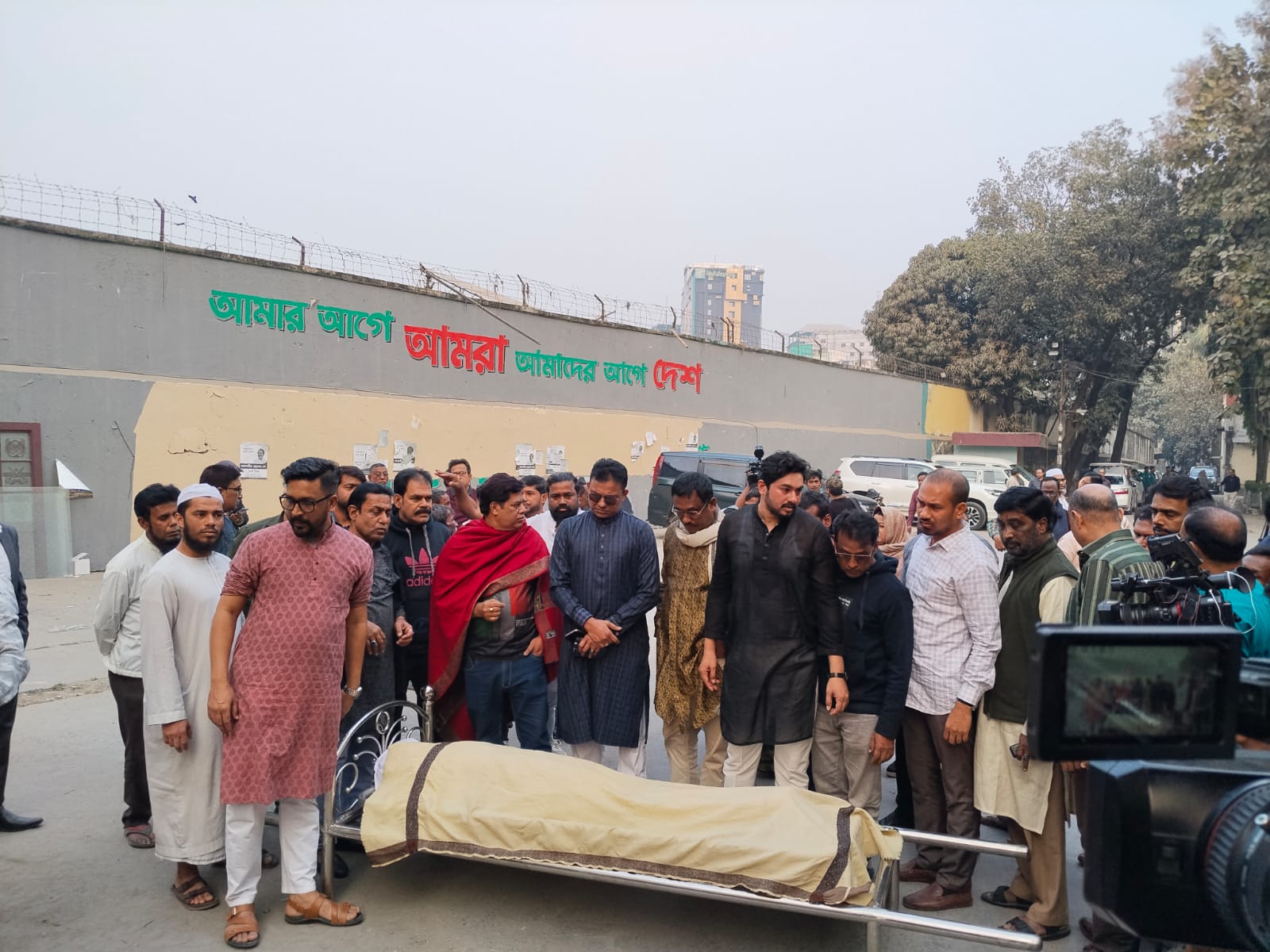 শেষবার এফডিসিতে নায়ক জাভেদ, শ্রদ্ধা নায়ক-খলনায়কদের