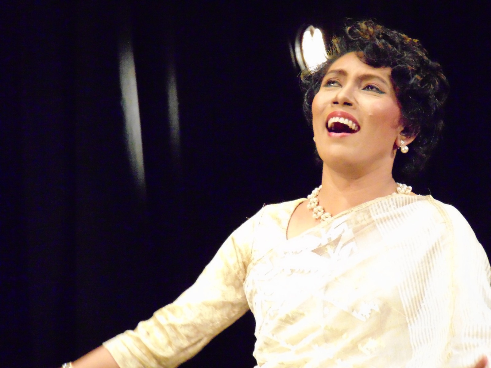 মহড়ার জন্য স্কুলগুলো ব্যবহার করতে দেওয়া যেতে পারে