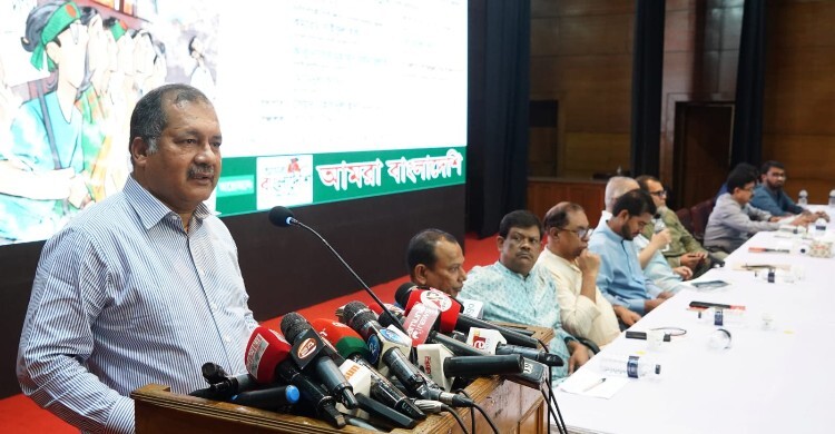 ইতিহাস ঠিকভাবে কথা বললে বিকৃতকারীরা হেলিকপ্টারে পালাতে বাধ্য হয়