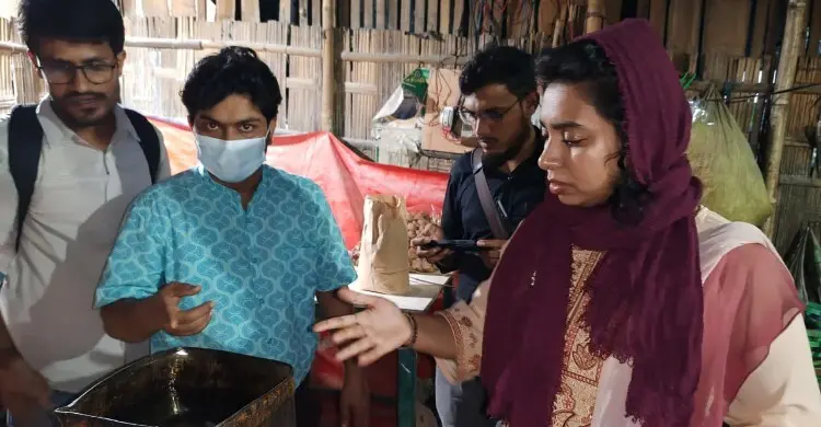 পোড়া তেলে তৈরি হচ্ছে ফুচকা, ২০ হাজার টাকা জারিমানা