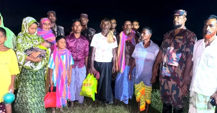 চাঁপাইনবাবগঞ্জে নৌকাডুবি: দেশে ফিরলেন ভারতে উদ্ধার ১০ জন