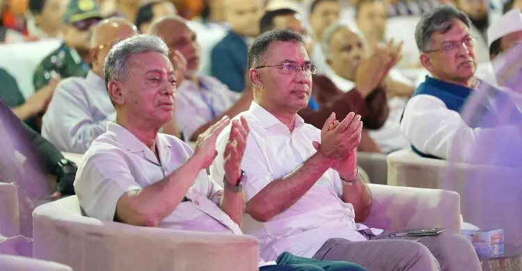 চট্টগ্রামে দুর্গাপূজার মণ্ডপ পরিদর্শনে প্রধানমন্ত্রী