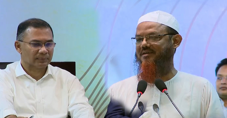 মঞ্চেই ফয়জুল করিমের বক্তব্যের উত্তর দিলেন  প্রধানমন্ত্রী