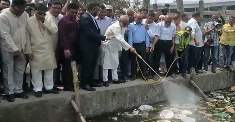 খুলনায় মশক নিধন ও পরিষ্কার-পরিচ্ছন্নতা নিশ্চিত করতে চালু হলো ক্রাশ প্রোগ্রাম