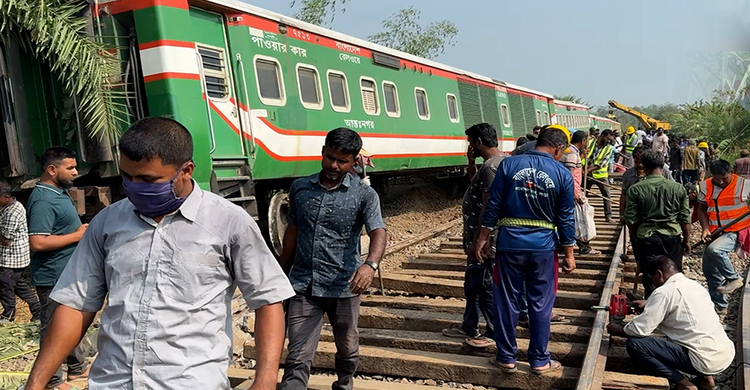 চালকের সতর্কতার অভাবেই দুর্ঘটনা কবলে নীলসাগর এক্সপ্রেস