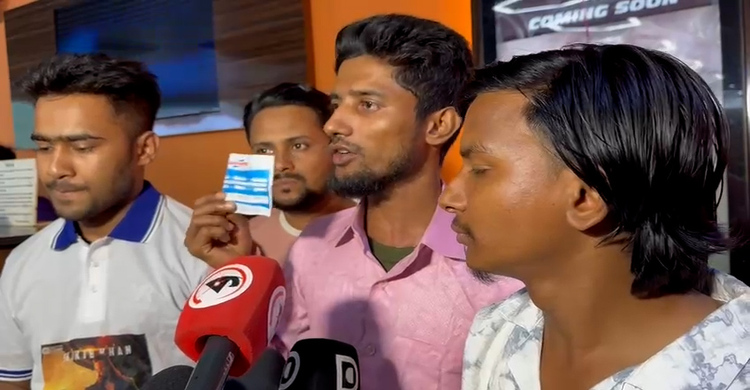 'কারো বাপের টাকায় নয়, নিজের টাকায় 'প্রিন্স' দেখতে এসেছি'