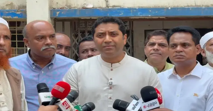 সরকারের পক্ষ থেকে প্রাথমিক বিদ্যালয়ের শিক্ষার্থীদের ফ্রি ইউনিফর্ম দেওয়া হবে