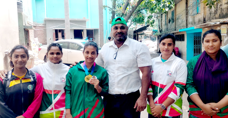 জাতীয় ভারোত্তোলনে তাক লাগালেন কিশোরগঞ্জের কিশোরী