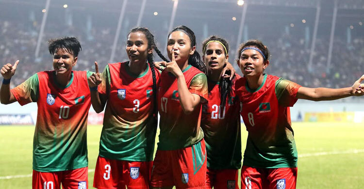 বাটলারের কোচিং স্টাফে যুক্ত হচ্ছেন আরও তিন বিদেশি