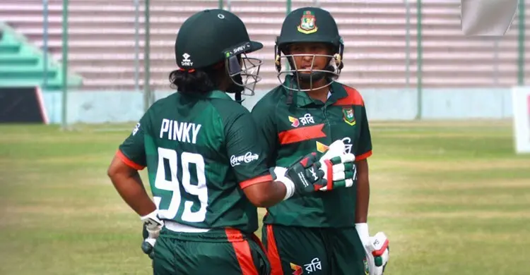 সিরিজ জিততে শ্রীলঙ্কাকে ২১৪ রানের লক্ষ্য দিলো বাংলাদেশের মেয়েরা   