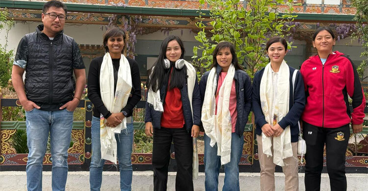 সাবিনাদের পারো এফসির উষ্ণ অভ্যার্থনা