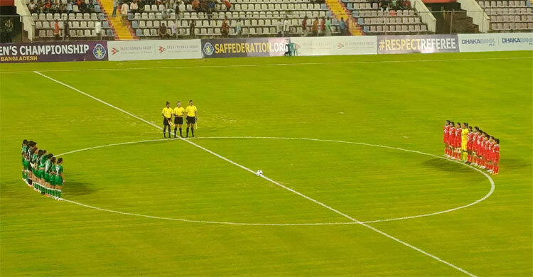 নারীদের ম্যাচ শুরুর আগে বিমান বিধ্বস্তের ঘটনায় আহত-নিহতদের স্মরণ