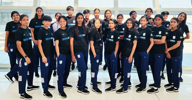 আরেকটি ‘শিক্ষা সফর’ শেষে দেশে ফিরলো ফুটবলের মেয়েরা