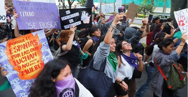 ২০২৩ সালের নারী দিবসে পেরুর লিমায় নারীদের একটি আন্দোলনের দৃশ্য