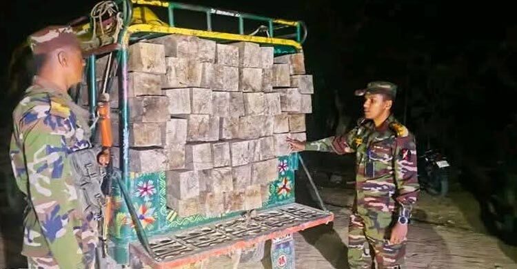 খাগড়াছড়িতে সেনাবাহিনীর অভিযানে ৬ লাখ টাকার অবৈধ কাঠ জব্দ