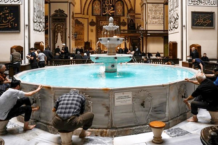 অজুর সময় দাড়ির যে অংশ মাসাহ করা সুন্নত