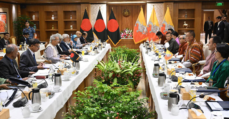 Dhaka, Thimphu ink 2 MoUs on health, internet connectivity