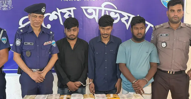এসপি কার্যালয়ের পাশেই ইয়াবার ডেরা, ১০ চালানে পাঠানো হয় ২০ লাখ ইয়াবা
