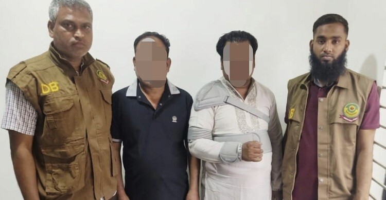 মাইক্রোবাসে তল্লাশি চালিয়ে মিললো ইয়াবা, গ্রেফতার ২