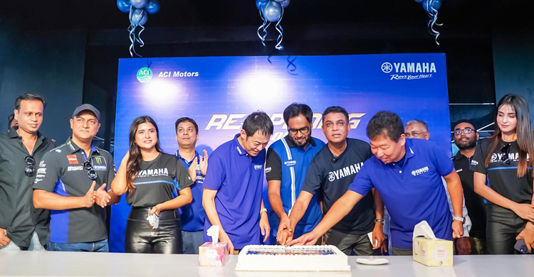 সাতক্ষীরায় ইয়ামাহা শো-রুমের শুভ উদ্বোধন