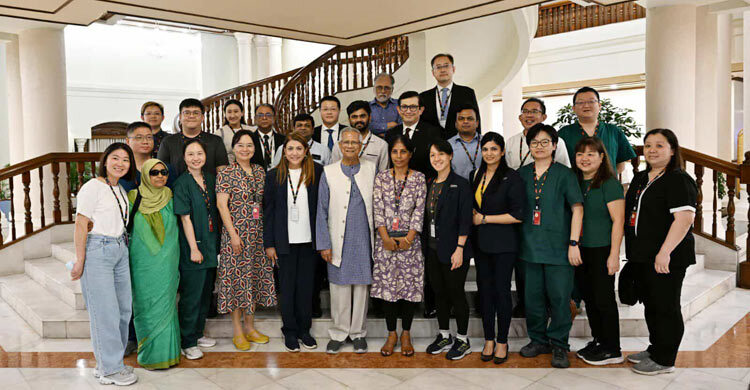 বিদেশি চিকিৎসক দলের প্রতি প্রধান উপদেষ্টার কৃতজ্ঞতা