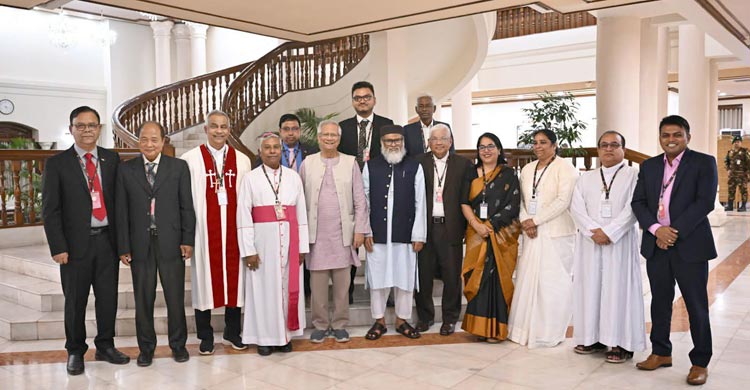 বড়দিন উপলক্ষে ধর্মীয় নেতাদের সঙ্গে ড. ইউনূসের শুভেচ্ছা বিনিময়