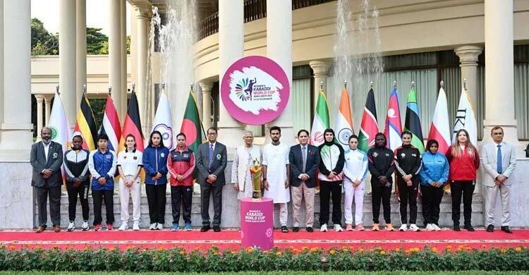 নারী কাবাডি বিশ্বকাপের ট্রফি উন্মোচন করলেন প্রধান উপদেষ্টা