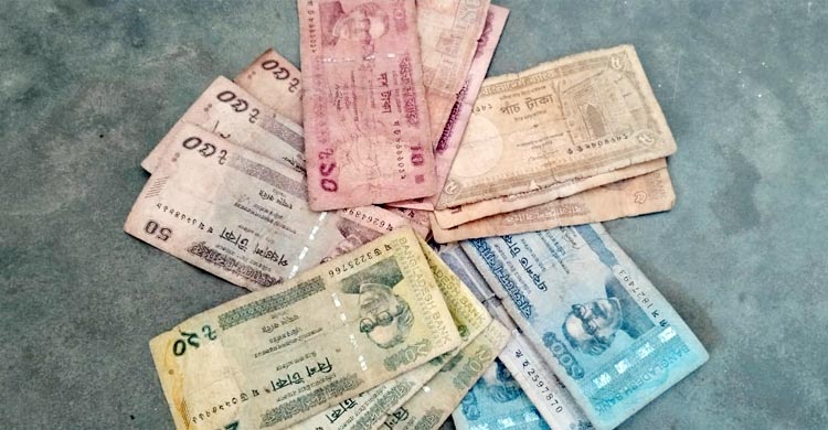 পুরান টাকায় ‘ঈদ সালামি’ দেওয়া-নেওয়ায় অনাগ্রহ