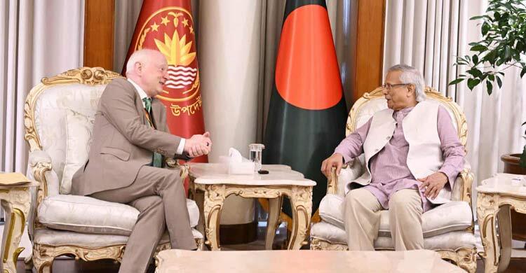 নির্বাচনের আগে অন্যতম বড় চ্যালেঞ্জ ভ্রান্ত তথ্য: প্রধান উপদেষ্টা