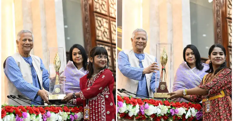 Yunus distributes awards to ‘Notun Kuri 2025’ winners