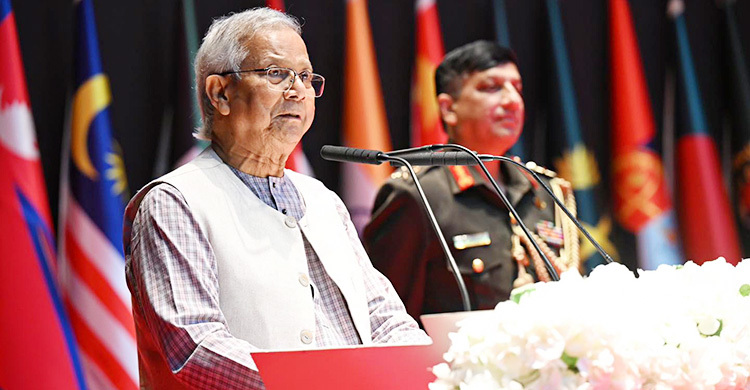 নির্বাচনে সশস্ত্র বাহিনীর ঐতিহাসিক ভূমিকা চান প্রধান উপদেষ্টা