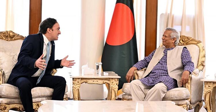 Yunus asks Argentina to transform footballing emotion into trade ties