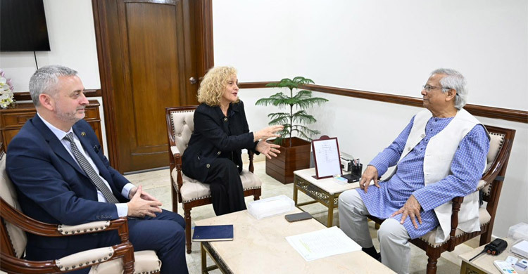 Yunus calls for early FTA talks with EU