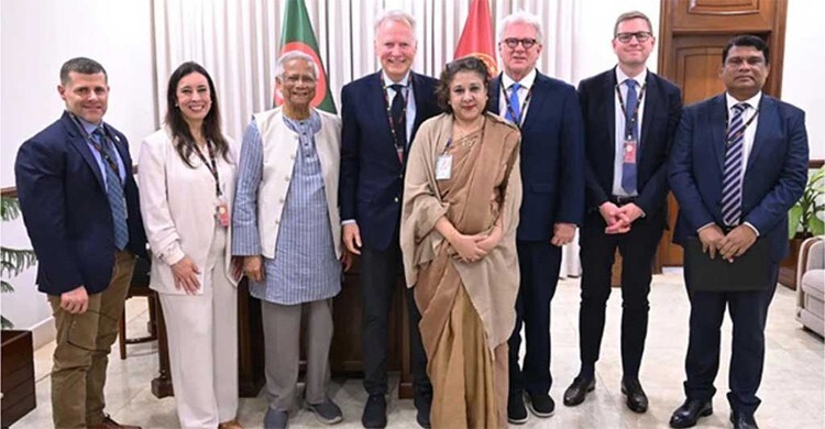 প্রধান উপদেষ্টার সঙ্গে আইআরআই নির্বাচন পর্যবেক্ষক দলের সাক্ষাৎ