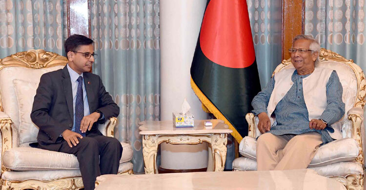 Yunus discusses flood situation with Indian HC