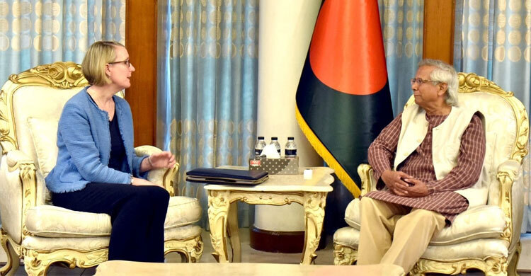 Yunus seeks UK assistance in returning laundered money