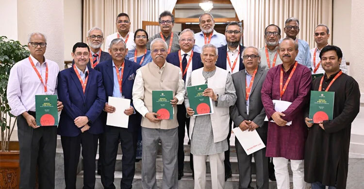 Labour reform commission submits report to CA