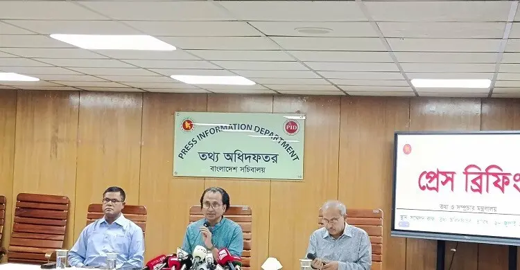 চলতি বছরেই শুরু স্থানীয় সরকার নির্বাচন: তথ্য উপদেষ্টা 