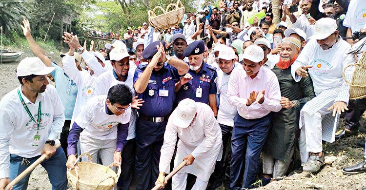 সরকার জবাবদিহিতার মধ্যে থাকতে চায়: তথ্যমন্ত্রী