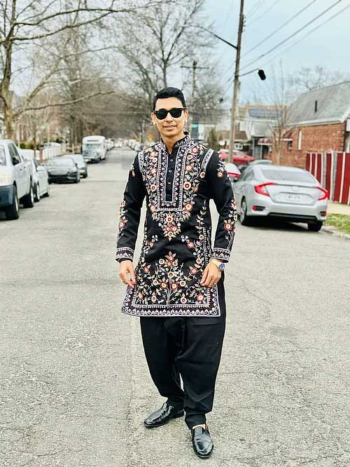 যেমন ছিল তারকাদের ঈদ লুক