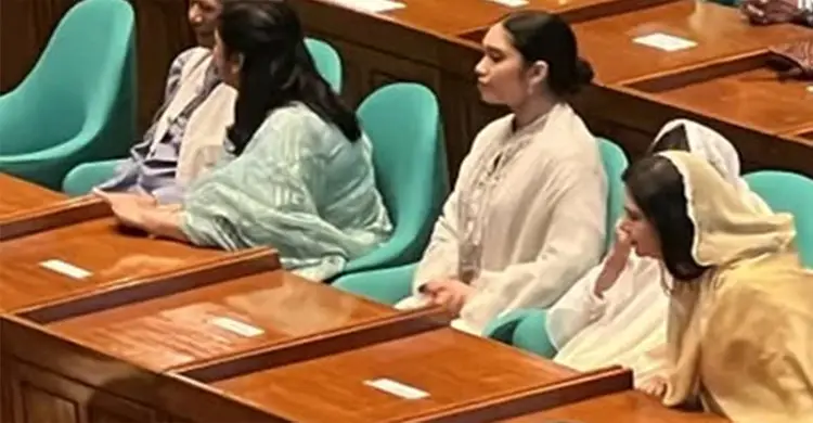 সংসদ অধিবেশনে দর্শক গ্যালারিতে ড. ইউনূস ও জাইমা রহমান