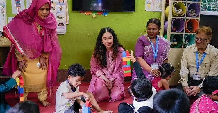 শিশুদের আনন্দঘন মুহূর্তে আবেগাপ্লুত জাইমা রহমান