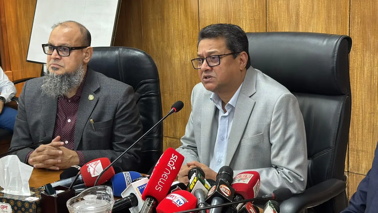 গৃহায়ন ও গণপূর্তমন্ত্রী জাকারিয়া তাহের