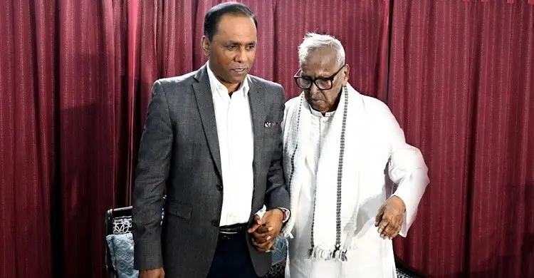অসুস্থ জমির উদ্দিন সরকারের শারীরিক অবস্থার খোঁজ নিলেন ডেপুটি স্পিকার