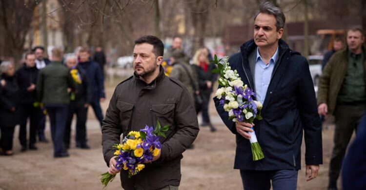 Russian missiles strike near Zelenskiy and visiting Greek PM