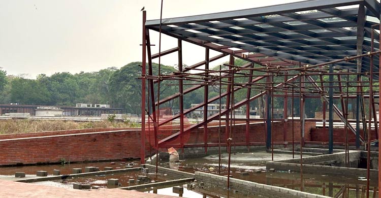 ৭ বছরেও সংস্কার হয়নি শাহবাগ শিশুপার্ক, আনন্দবঞ্চিত শিশুরা