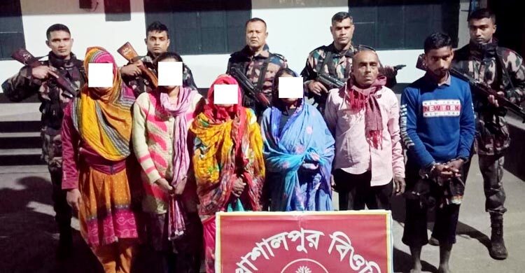 ঝিনাইদহ সীমান্ত দিয়ে ভারতে প্রবেশের চেষ্টাকালে আটক ৭